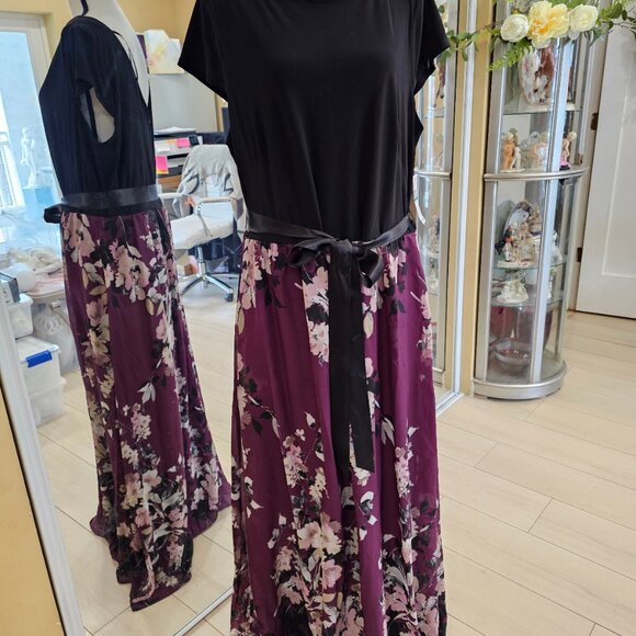 SLNY Maxi Dress Size 16 NWT Black & Purple Floral Print Chiffon Satin Waist - Picture 3 of 9